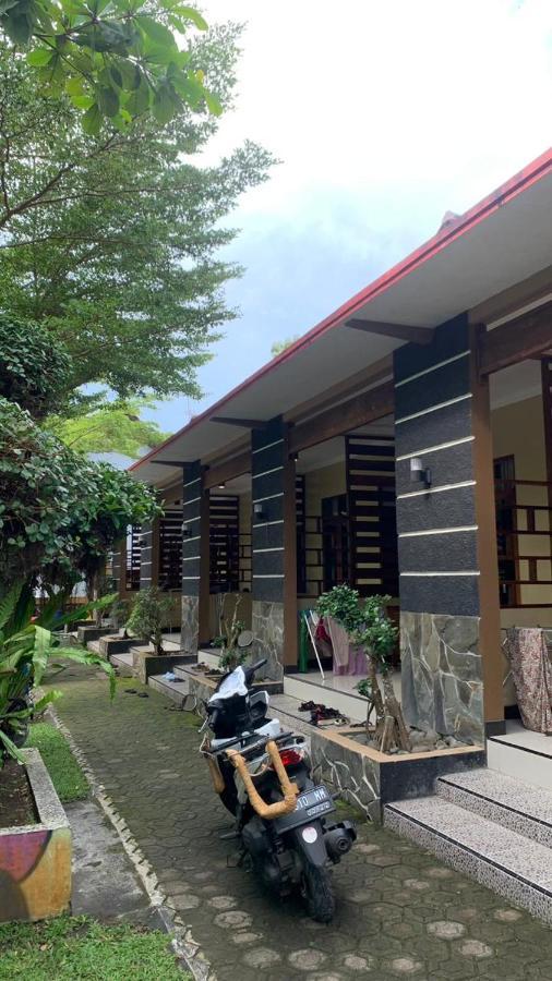 Sederhana Homestay Batukaras Exterior photo